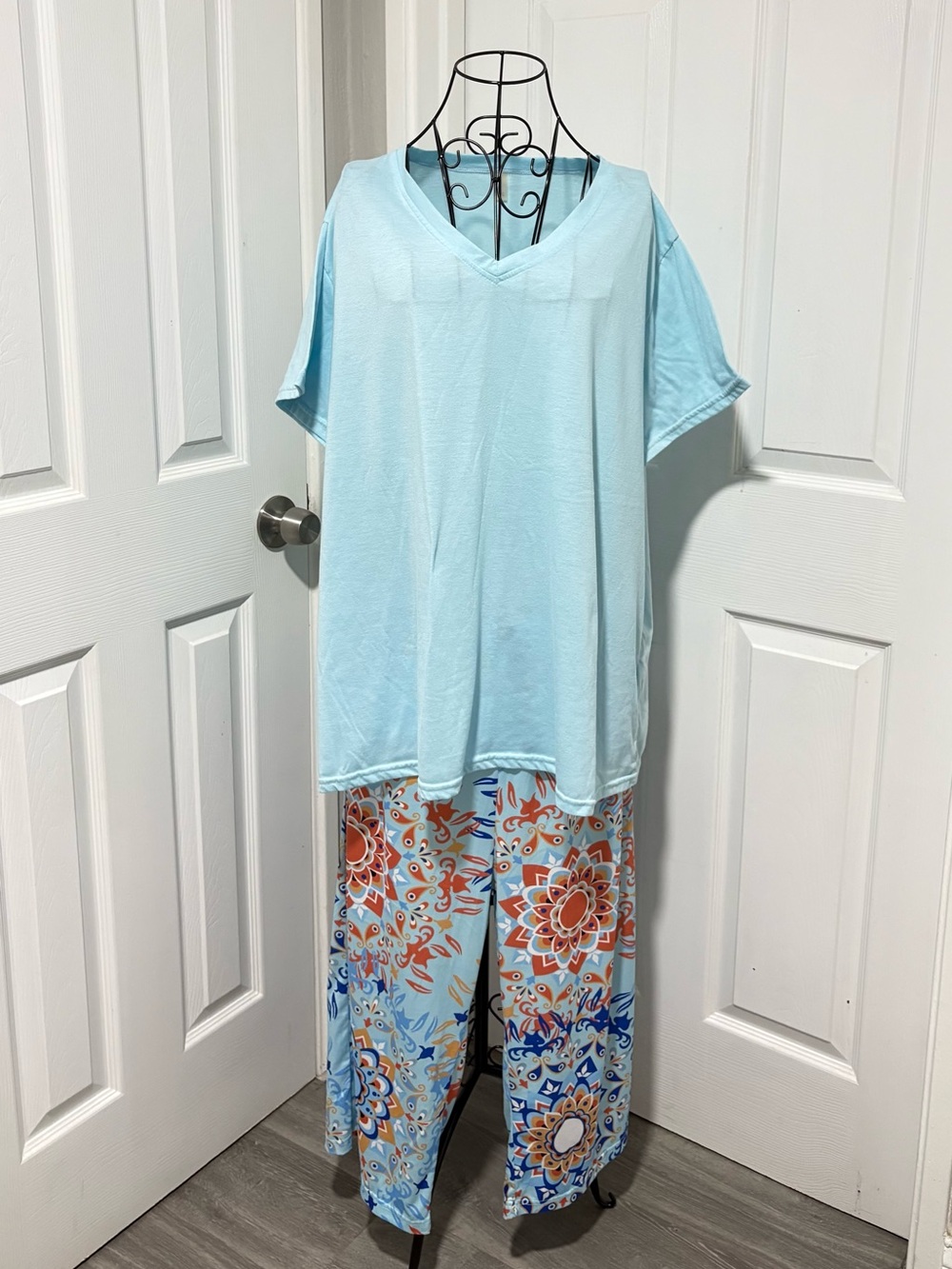Plus Size Women's V-Neck Pajama Sleepwear Set